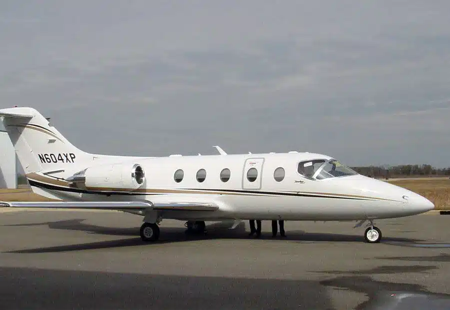 2010 11_Hawker_Beechcraft_400XP